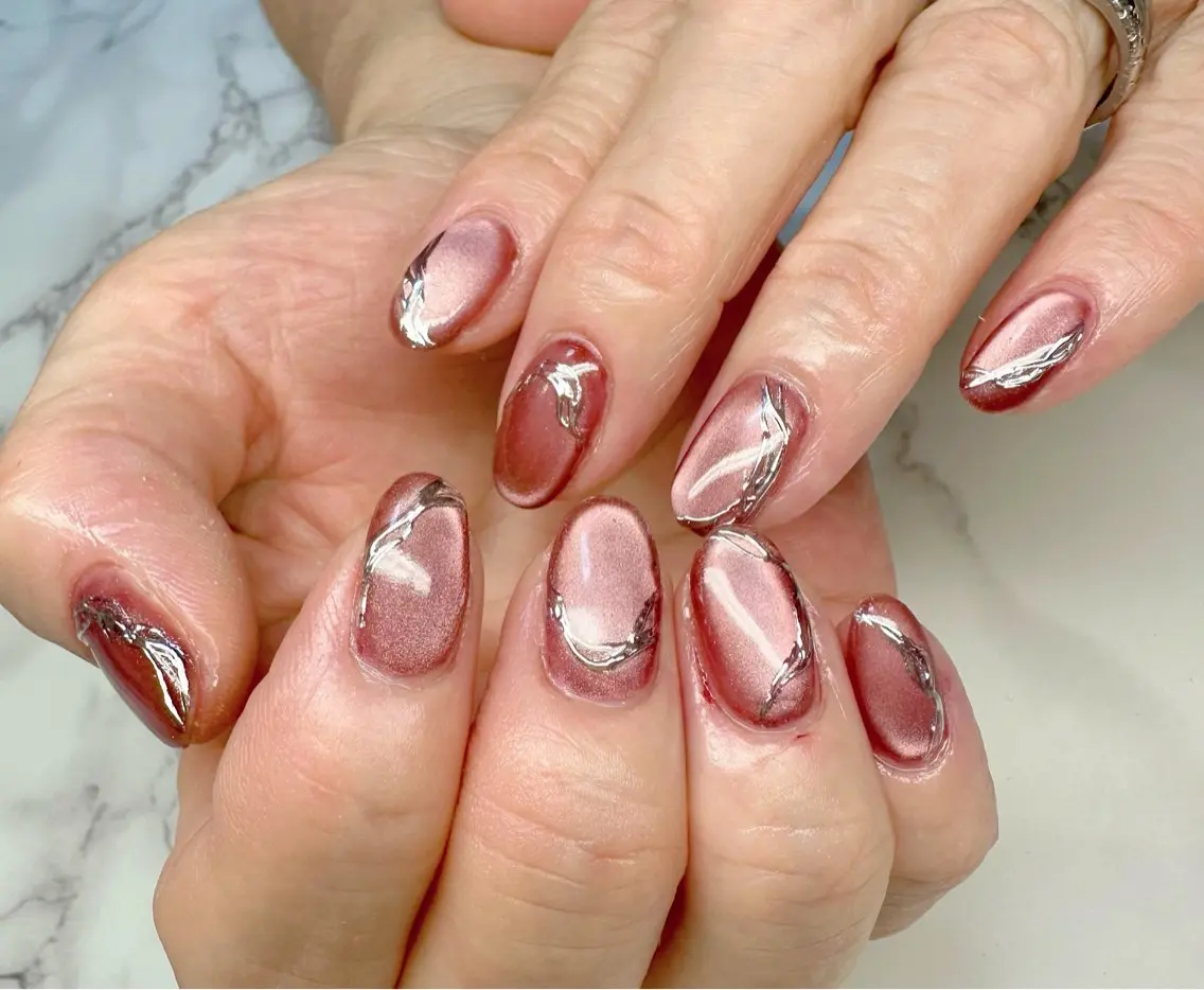 ネイル キラキラネイル マグネットネイル ミラーネイル ニュアンスネイル ワンカラーネイル Mai’s nailのネイルデザイン