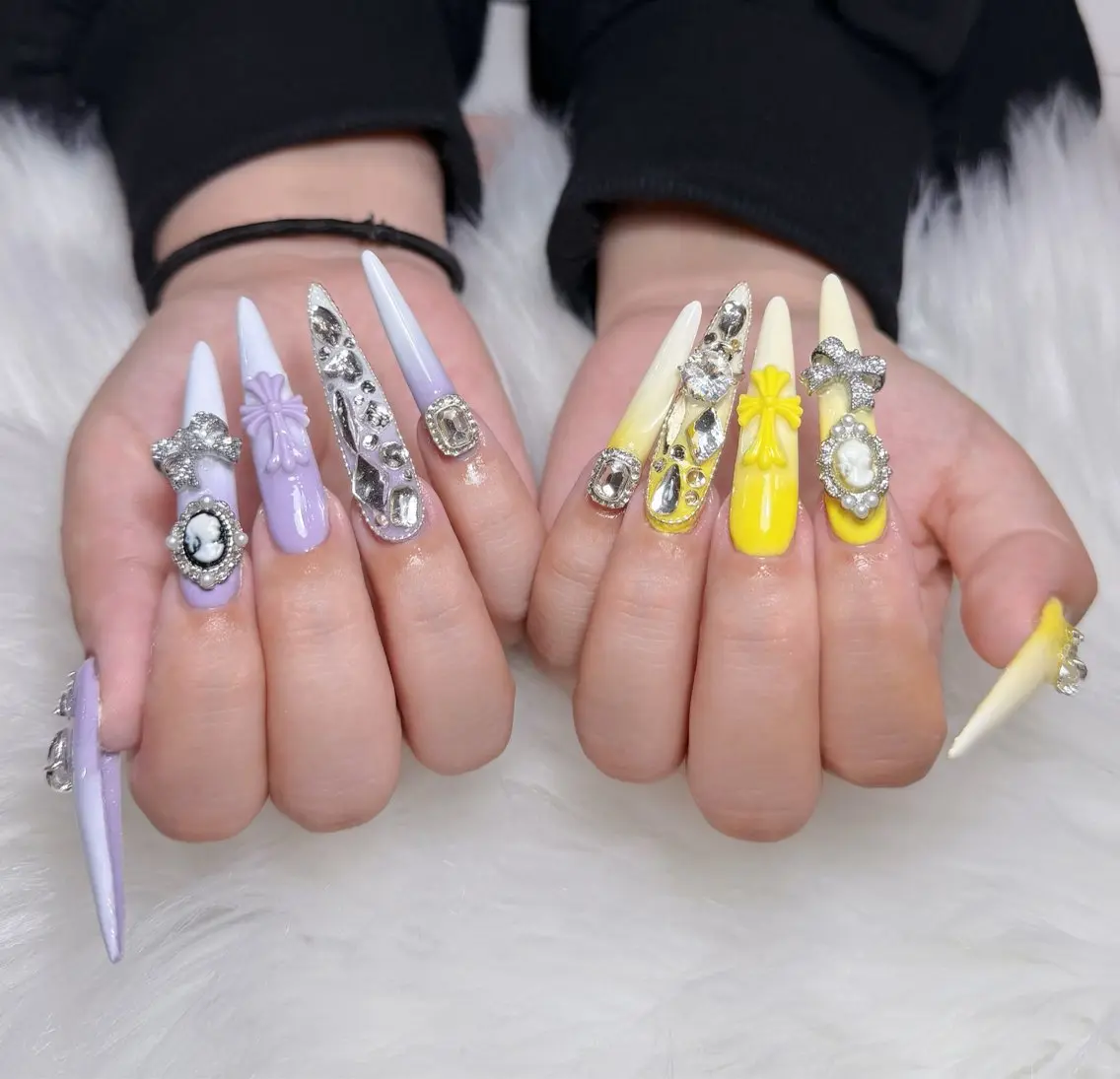 ネイル オーロラネイル チークネイル フットネイル フレンチネイル ジェルネイル ハンドネイル Nichi Nailsのネイルデザイン