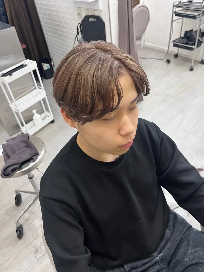 メンズ メンズブリーチ センターパート コンマヘア ダウンパーマ カルマパーマ 韓国メンズヘア特化 ‪☆KOKIのヘアスタイル