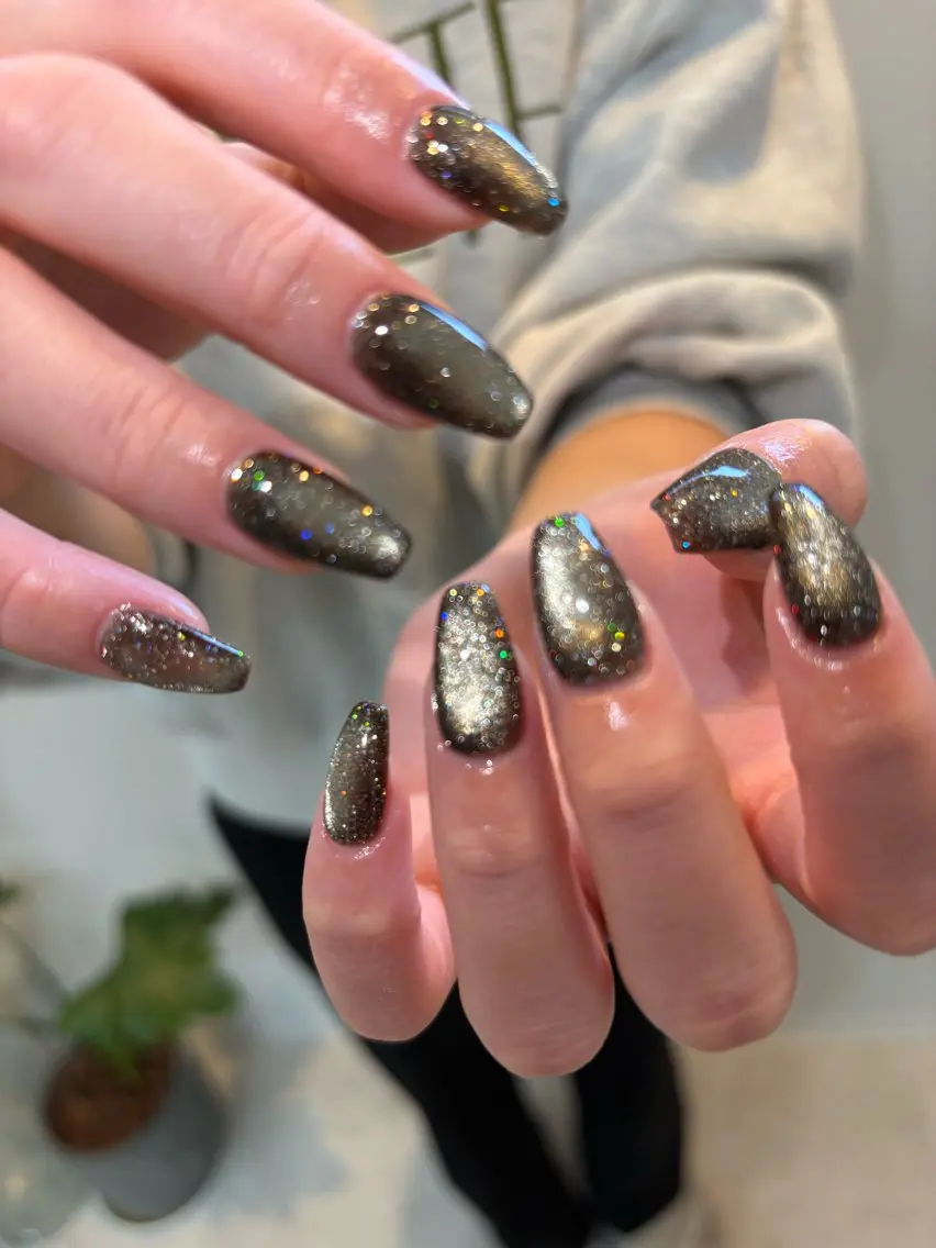 ネイル フラッシュネイル フラッシュマグ マグネットネイル nué nail 【halu】のネイルデザイン