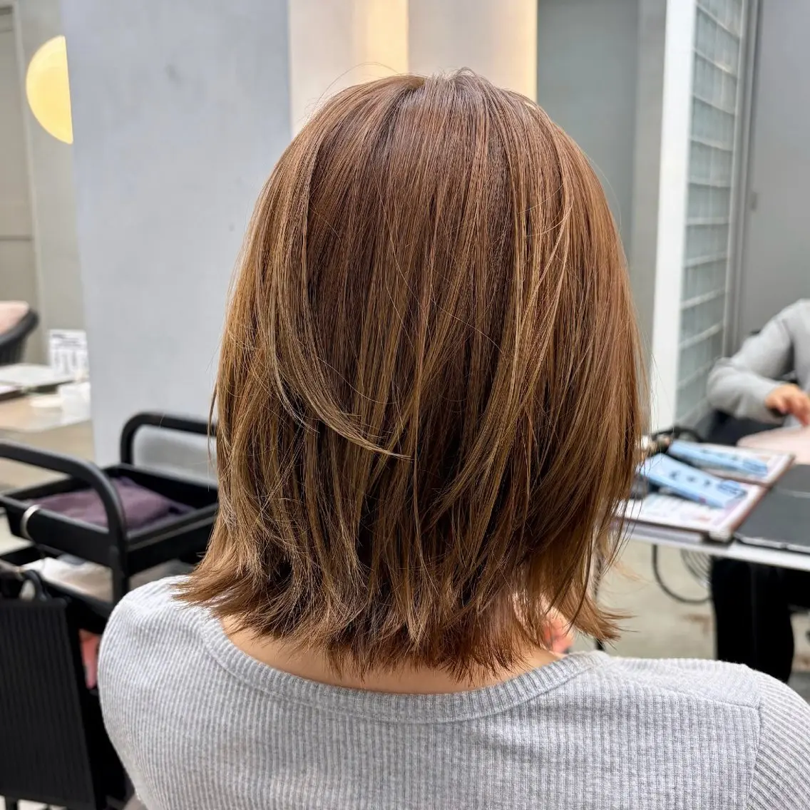 ミディアム カット ヘアカラー トリートメント レイヤー/艶髪 縮毛矯正🌱 赤石のヘアスタイル
