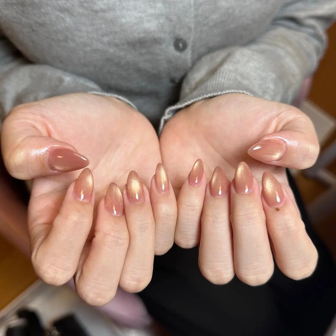 ネイル ボルドー ブラウン チークネイル ドット フットネイル ハンドネイル ハンドケア VAN NAIL 海老名展のネイルデザイン