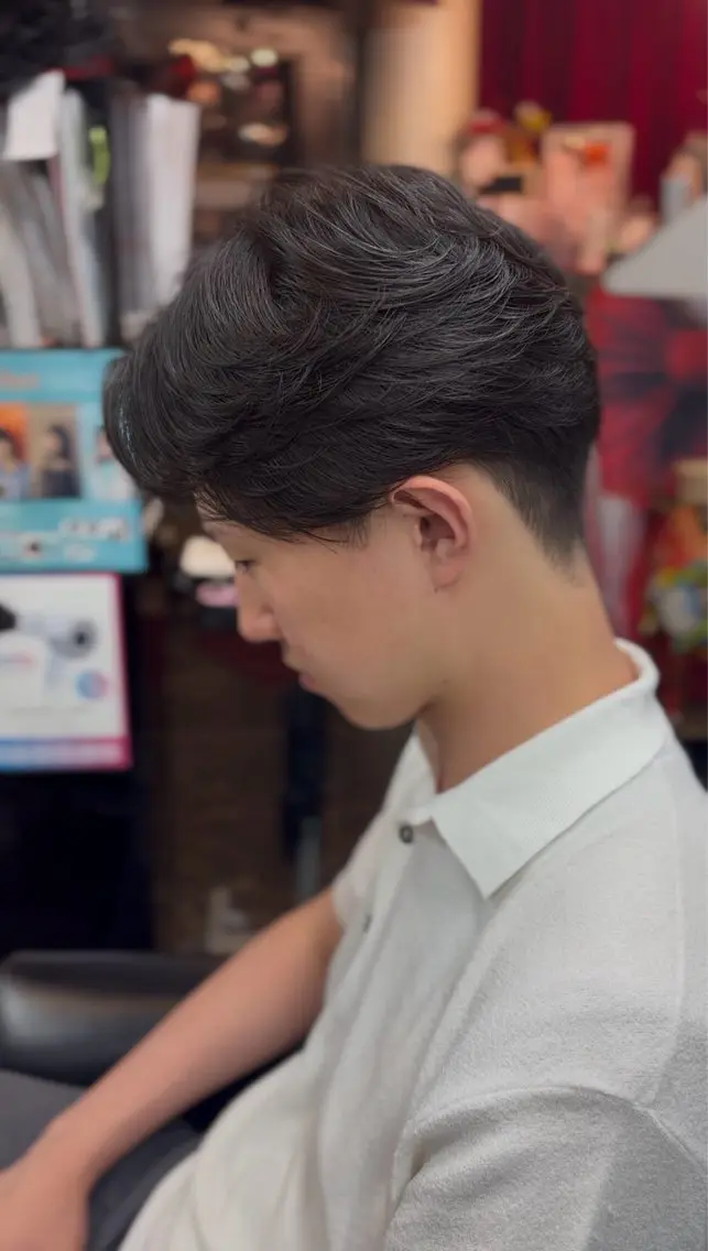ショート パーマ カット パーマ 吉川 賢心のヘアスタイル