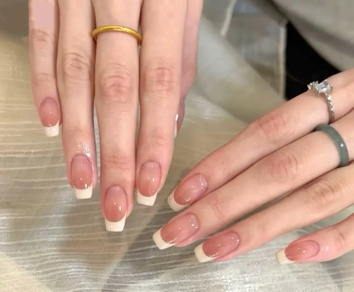 ネイル チークネイル 長さ出し フレンチネイル ガーリー 韓国ネイル sun nail池袋 モデル募集のネイルデザイン