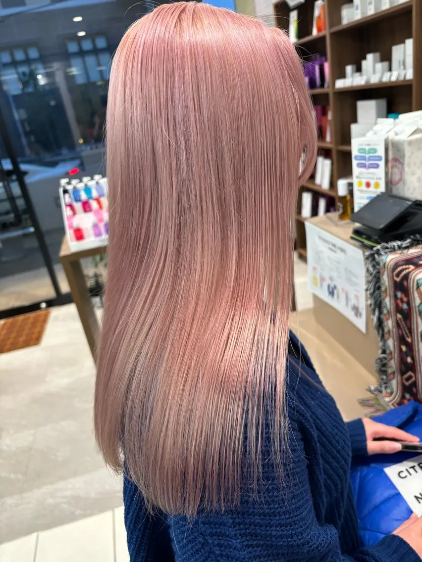 セミロング カラー ブリーチ wakana 【ブリーチカラー】のヘアスタイル