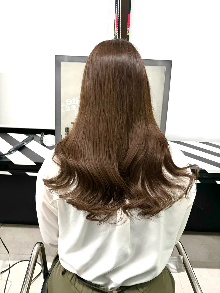 ロング 🇰🇷韓国風ハイ トーンKANA🖤のヘアスタイル