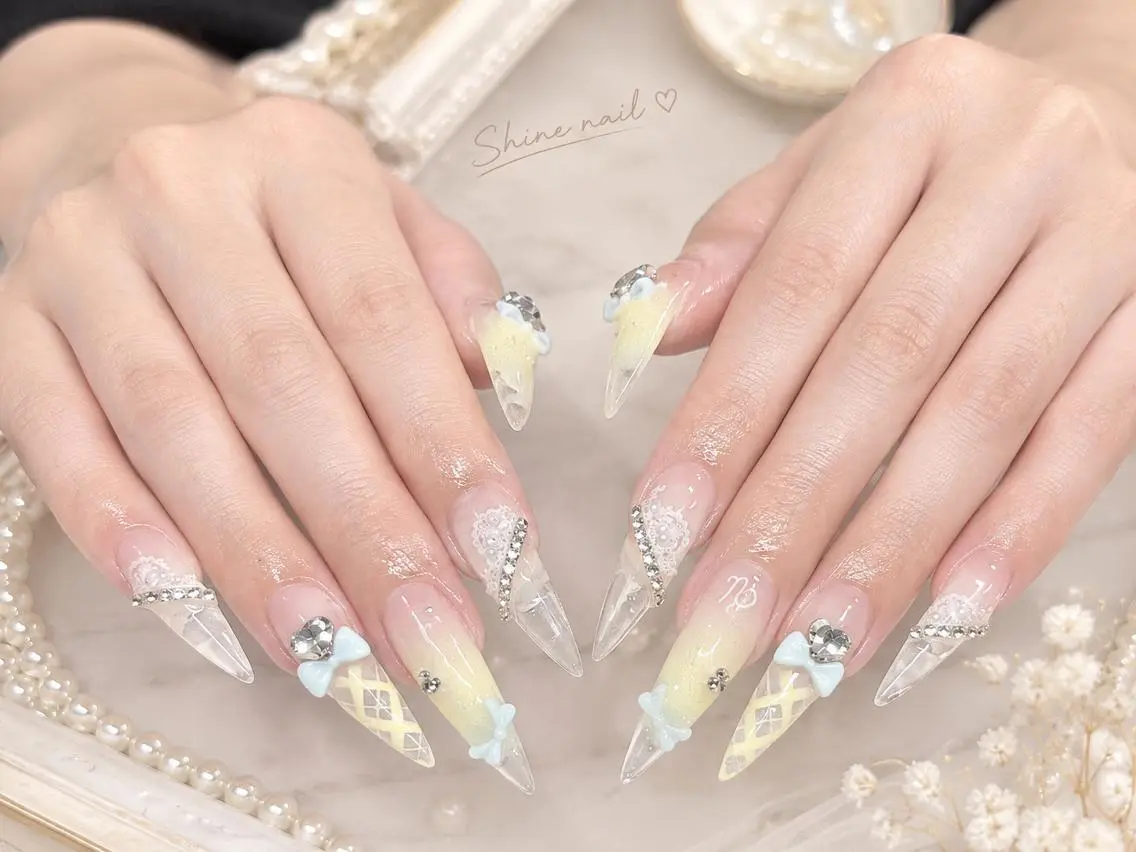 ネイル サイナ🎀 長さだし&デザインのネイルデザイン