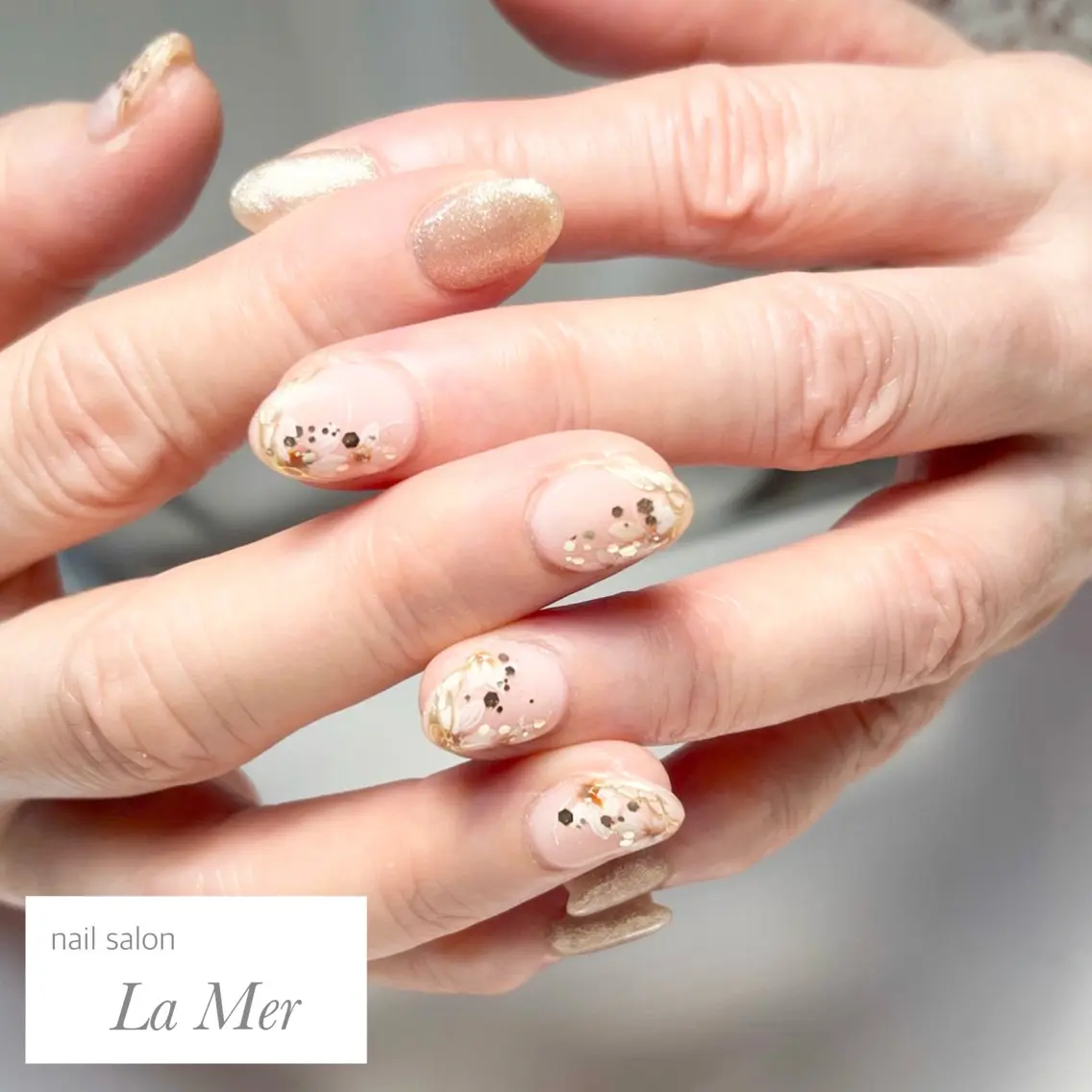 ネイル フラワーネイル フレンチネイル オフィスネイル ピンク シンプルネイル ハンドネイル nailsalon La Merのネイルデザイン