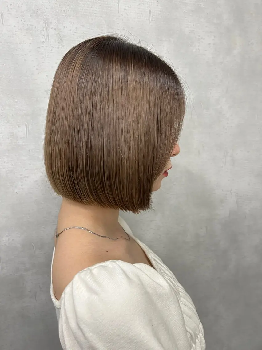 ショート カラー カット ヘアカラー トリートメント 出雲 莉奈のヘアスタイル