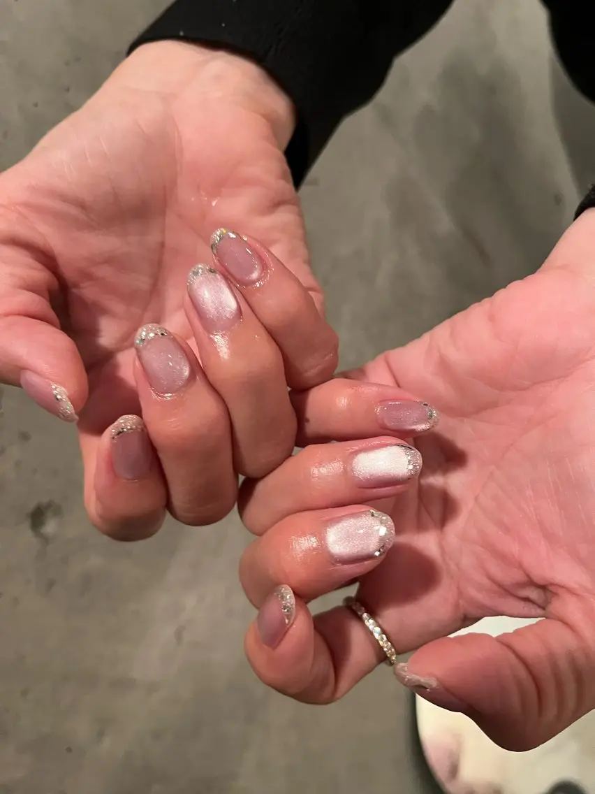 ネイル ラメ(グリッター) マグネットネイル シルバー ハンドネイル DariL Ayaのネイルデザイン