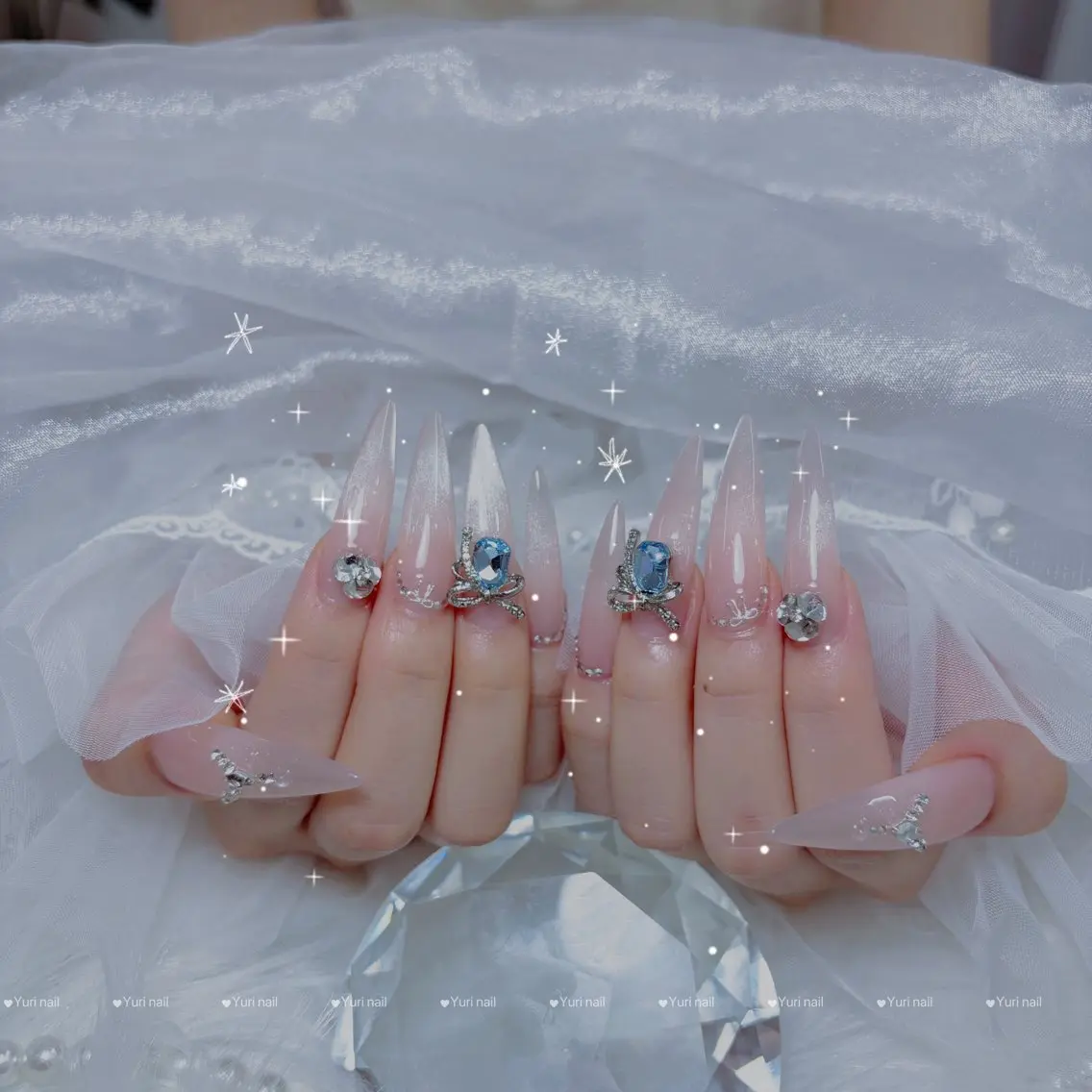 ネイル フレンチネイル グラデーション 韓国ネイル マグネットネイル ミラーネイル ハンドネイル YURI NAILのネイルデザイン