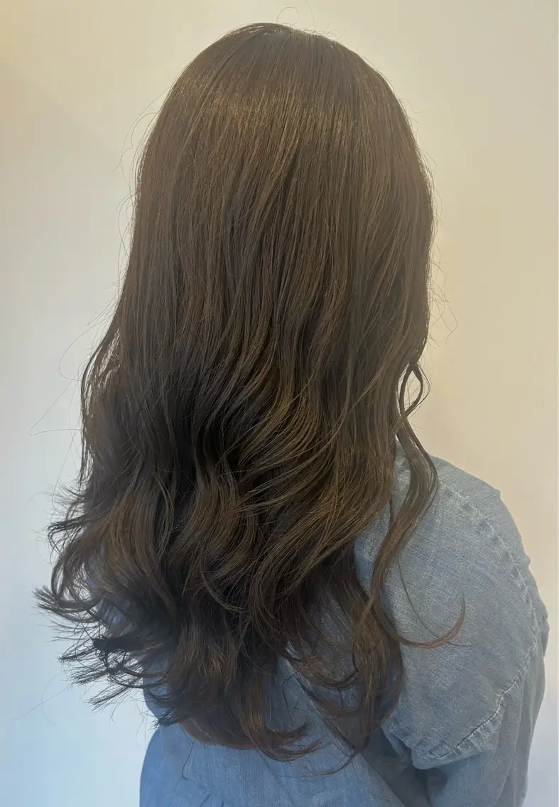 ロング カラー エドルカラー オリーブカラー 森田 真由のヘアスタイル