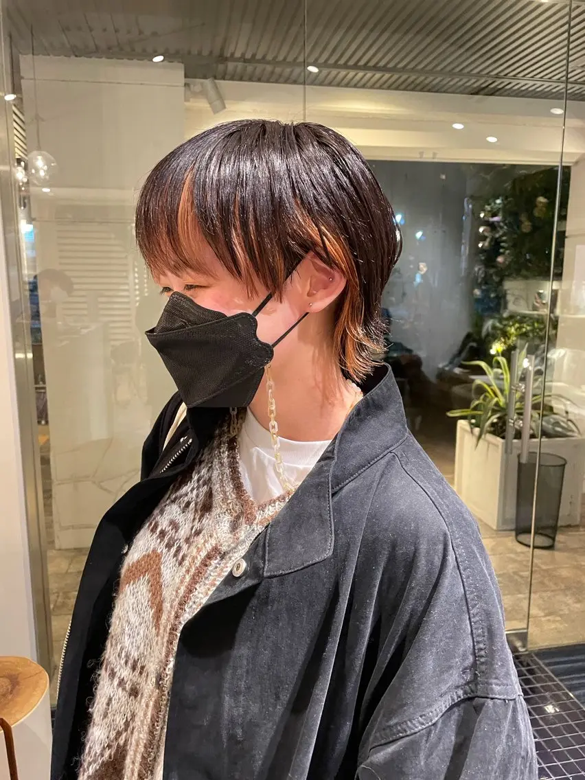 ショート カラー インナーカラー 堀田 翔子のヘアスタイル