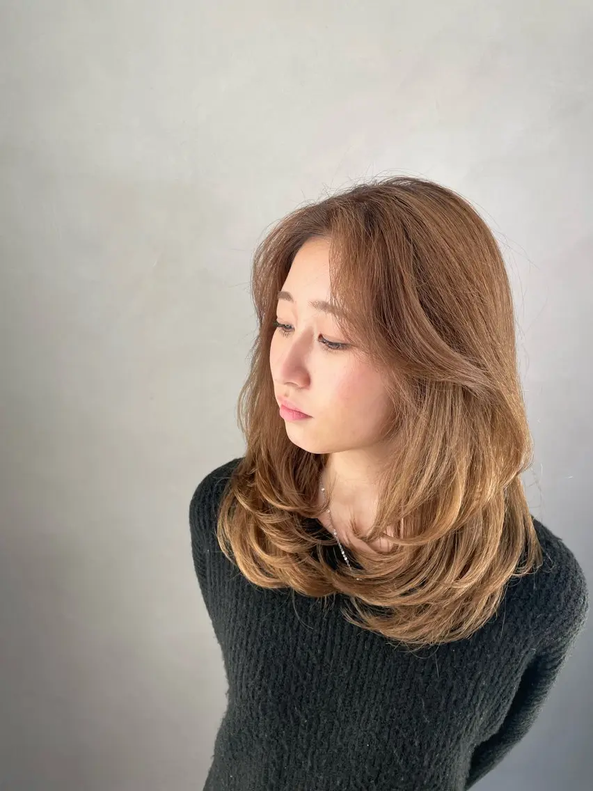セミロング レイヤーカット IT by ALBUM“ZEN“のヘアスタイル
