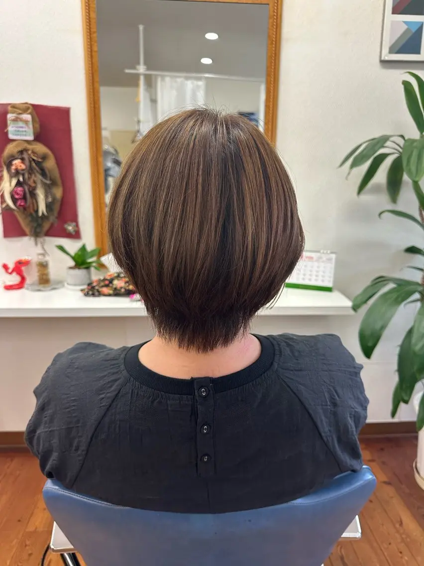 カット、カラー、ハイライトの写真