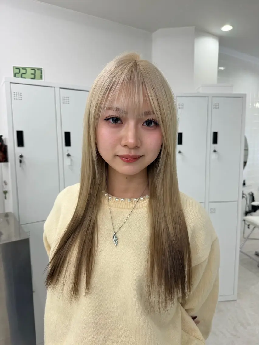 ロング ヘアカラー タマシロカリン 艶カラー/レイヤーのヘアスタイル