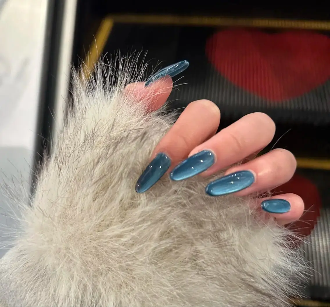 ネイル フレンチネイル グラデーション キラキラネイル 韓国ネイル マグネットネイル ハンドネイル 🎀🎀YooLi Nail Salonのネイルデザイン