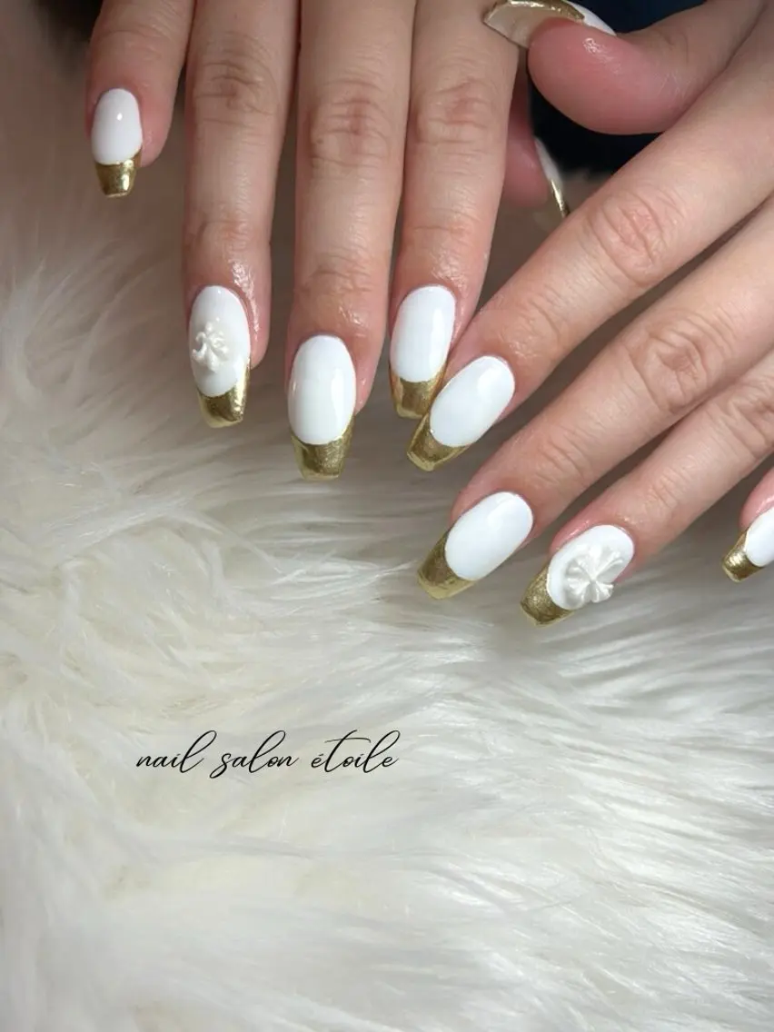 ネイル フレンチネイル ゴールド ロングネイル ホワイト ハンドネイル nail salon étoileのネイルデザイン