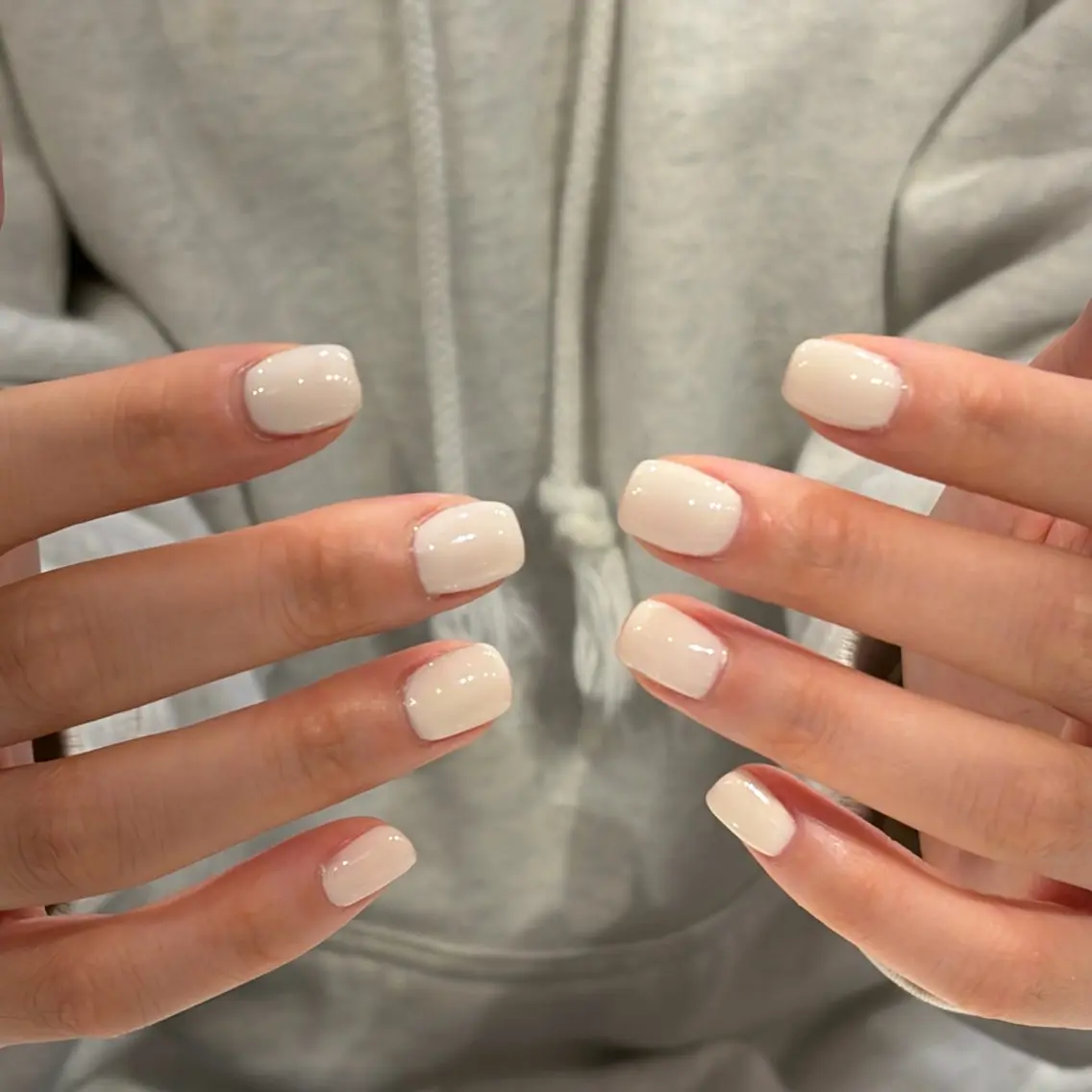 ネイル ワンカラーネイル ハンドネイル SHELL NAIL ホノカ🤍のネイルデザイン