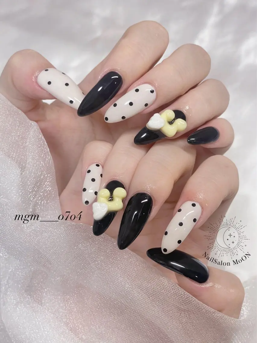 ハンドネイル ハンドケア MoON...❤︎ MeGuのネイルデザイン