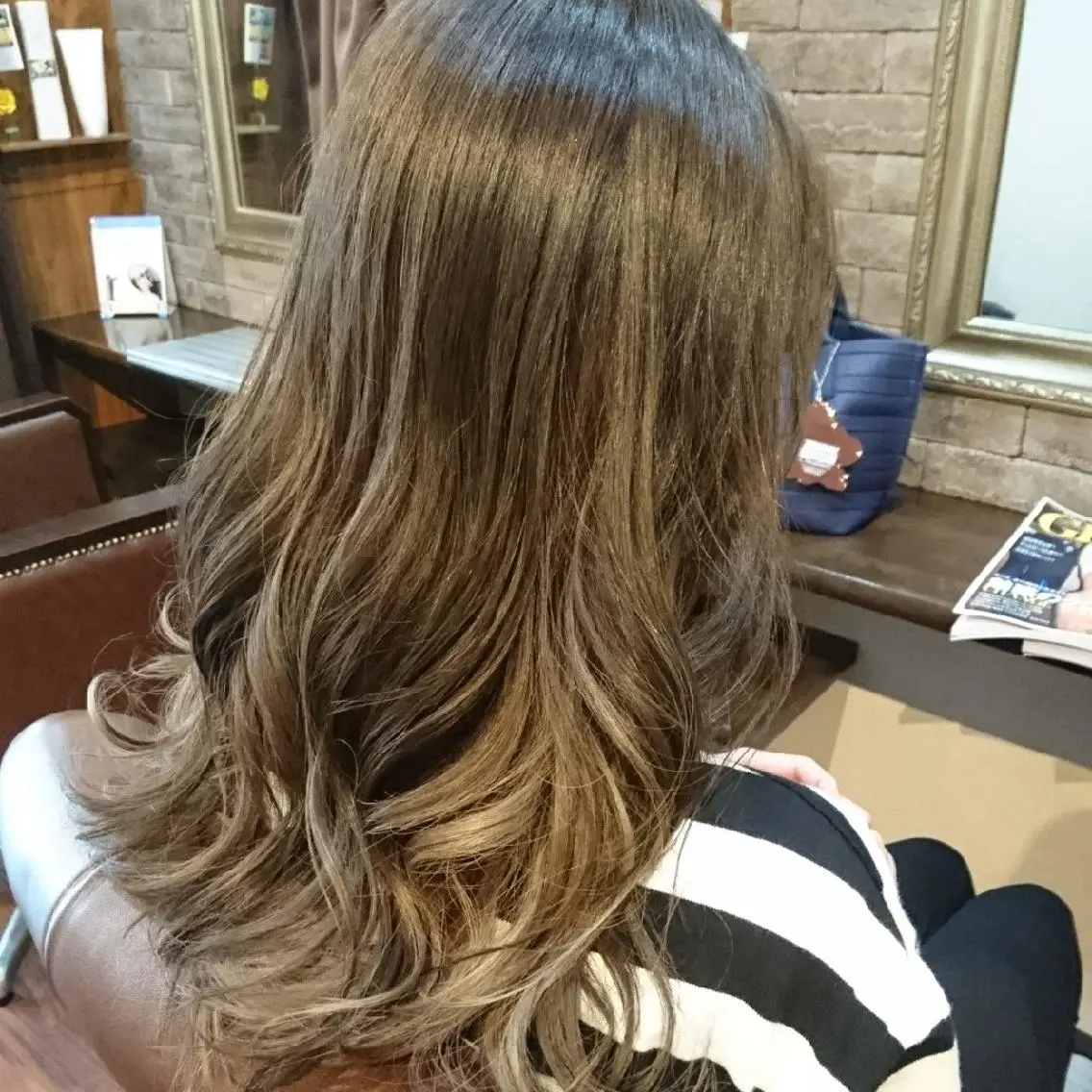 ロング カラー グレージュ ヘアカラー トリートメント 美髪 カラーリストのヘアスタイル