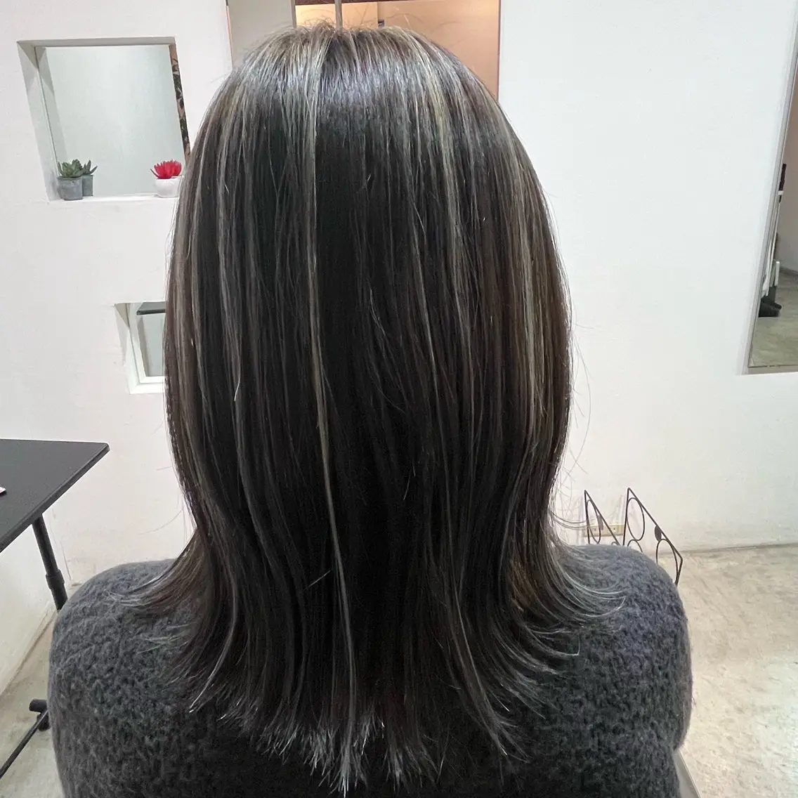 ミディアム あいこ .のヘアスタイル