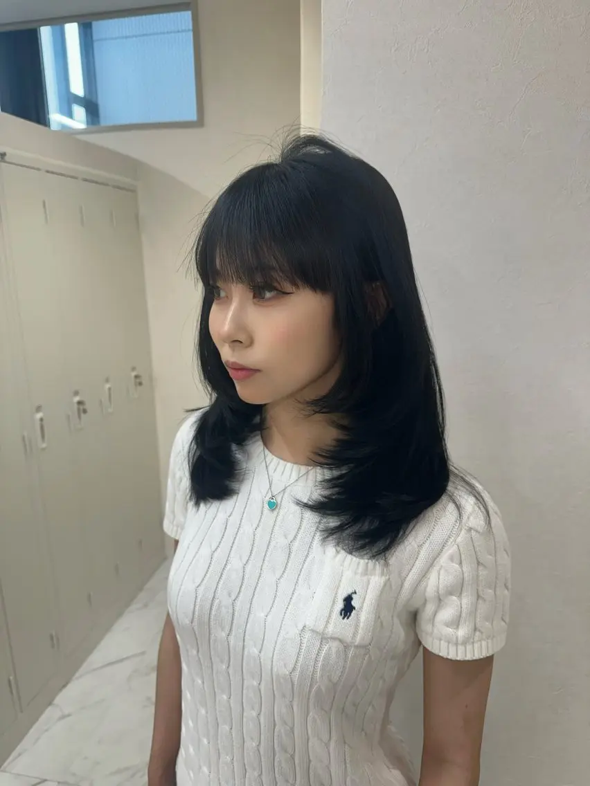 ミディアム ハイレイヤー レイヤーカット カット ヘアカラー トリートメント レイヤー透明感カラー / MAIKA🤎のヘアスタイル