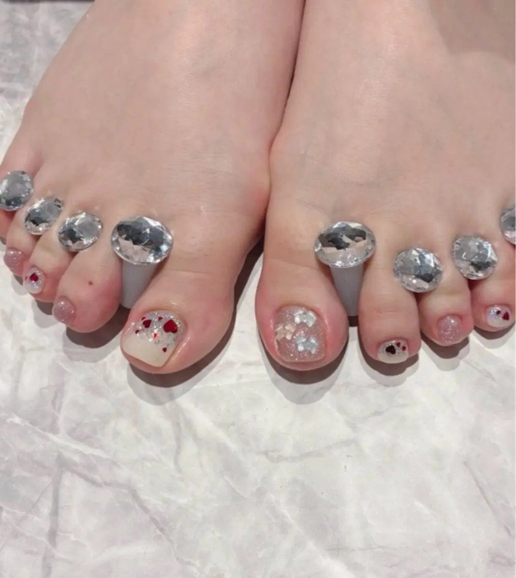 ネイル アートネイル フットネイル saki🌼 堺筋本町ネイルサロンのネイルデザイン