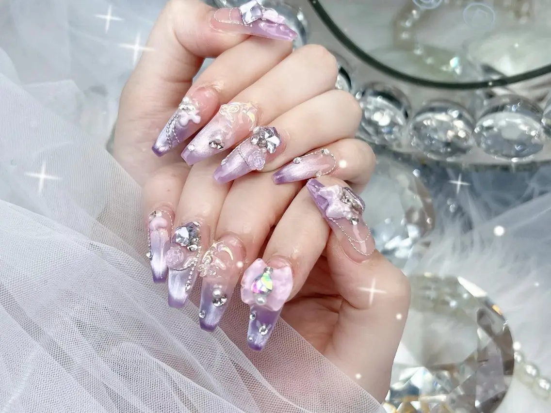 ネイル アートネイル フラワーネイル 韓国ネイル ロングネイル 持ち込み ハンドネイル Nova Nail Studioのネイルデザイン