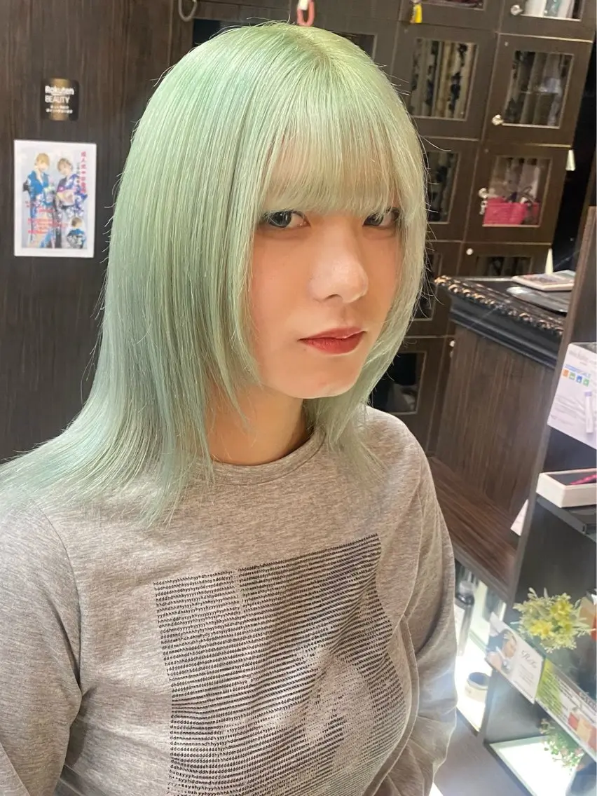 セミロング カラー ミント ミントグリーン ヘアカラー グレージュ達人/赤み 消し/ブリーチ/岩崎のヘアスタイル