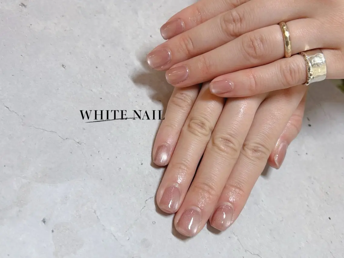 ネイル マグネットネイル WHITE NAIL ホワイトネイルのネイルデザイン