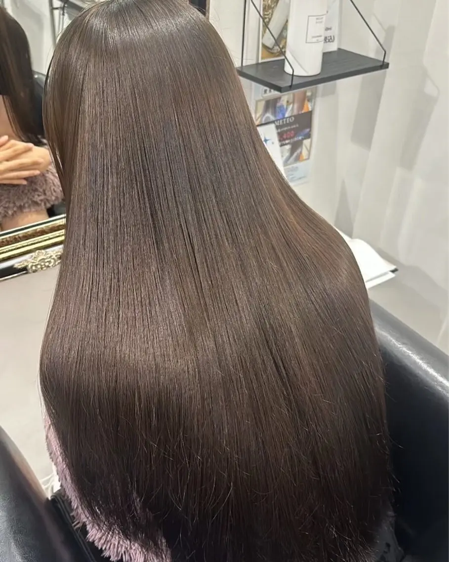 ロング 縮毛矯正 ハイトーンカラー / kureaのヘアスタイル