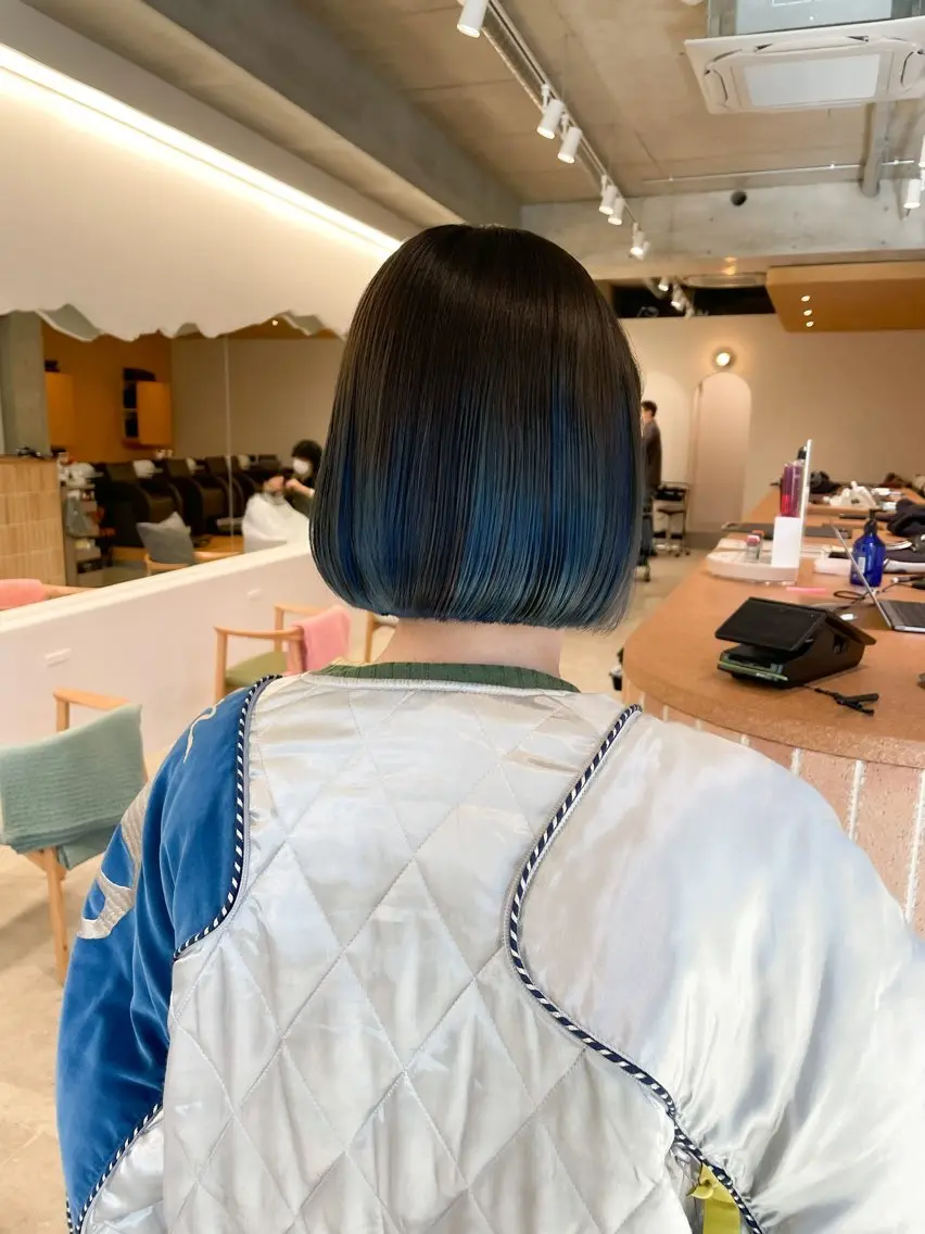 ショート カラー ヘアアレンジ ミニボブ/ブリーチ 🌈MISATOのヘアスタイル