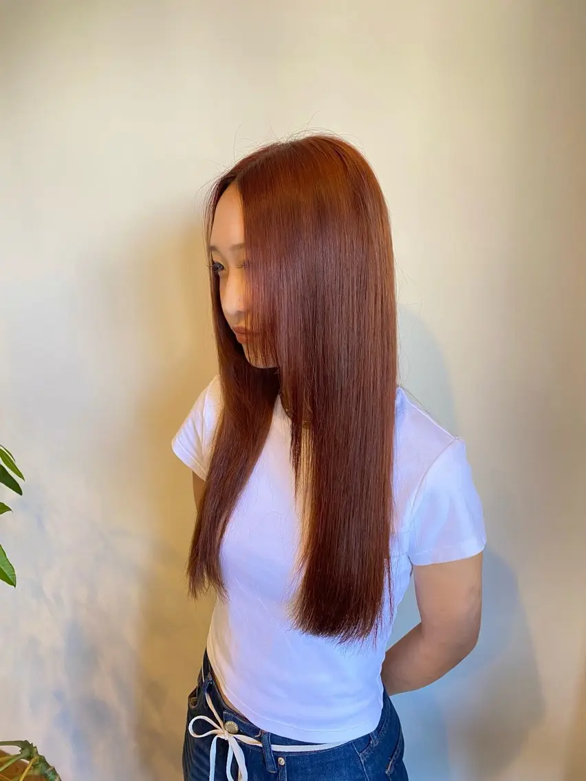 ロング カラー オレンジ ヘアカラー Ludwig AIRIのヘアスタイル