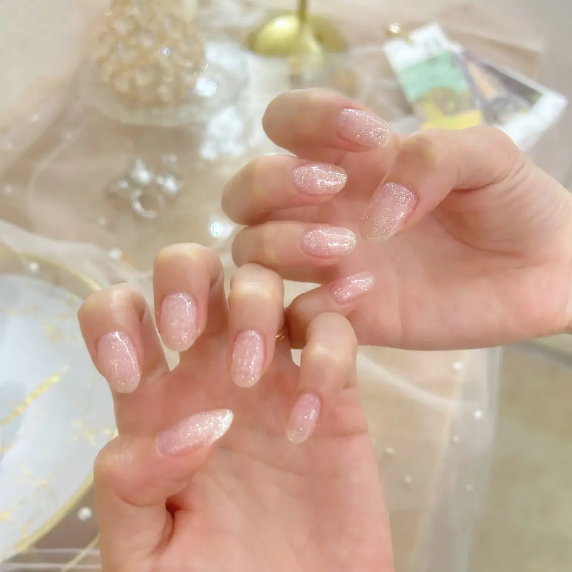 ネイル ラメ(グリッター) ワンカラーネイル White nail KAEDEのネイルデザイン