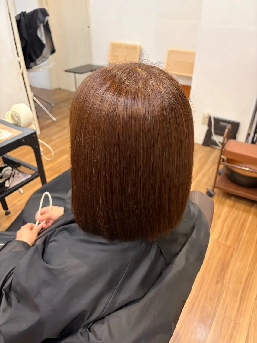 ショート カラー ブラウンカラー 新倉 あかねのヘアスタイル