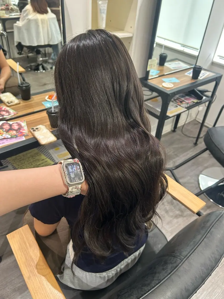 ロング カラー ヘアアレンジ グレージュ cocotte 💟草間紫音💟のヘアスタイル