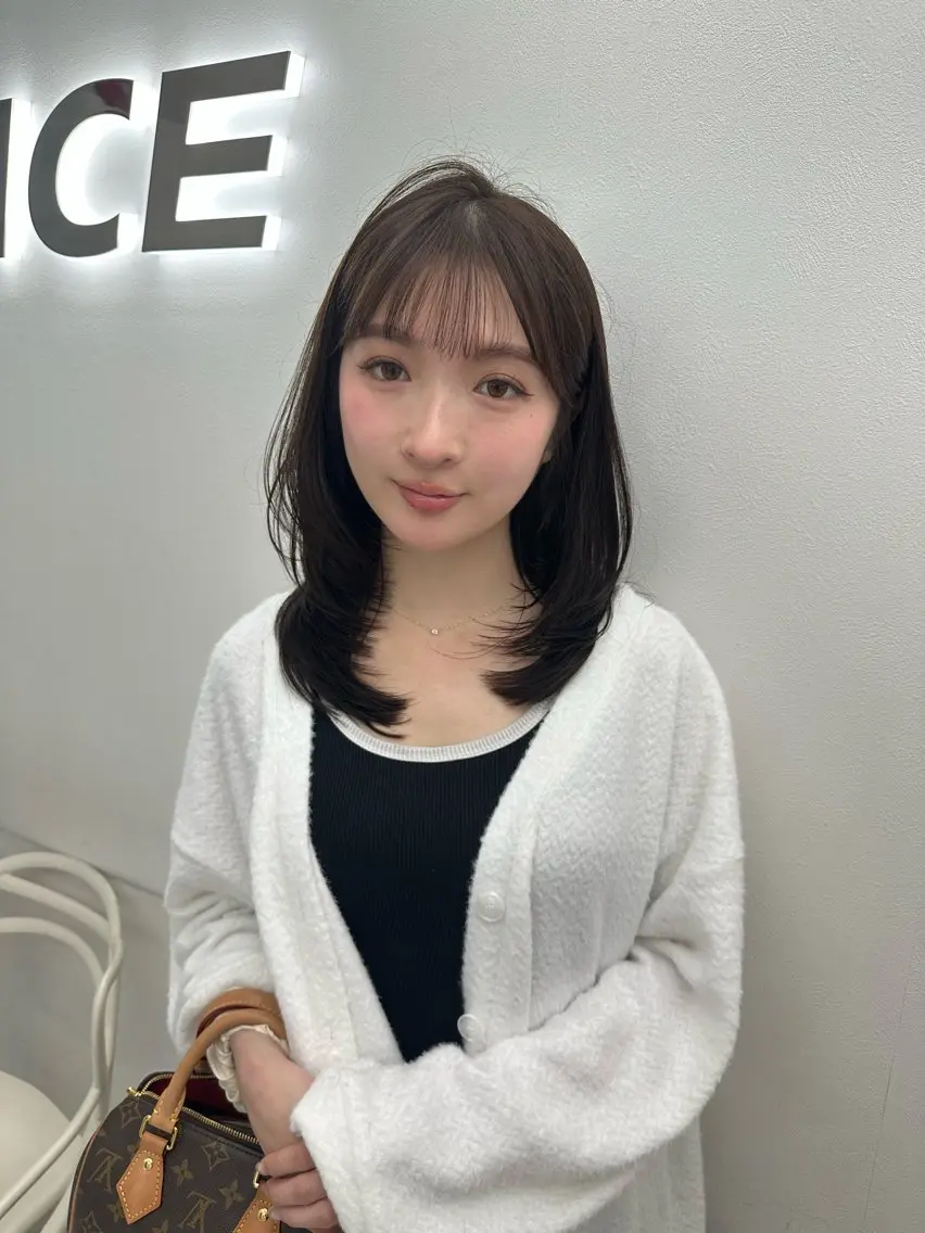 ミディアム カラー ヘアアレンジ カット ヘアカラー トリートメント 大人っぽ中韓レディ ヘア🤍MAOのヘアスタイル
