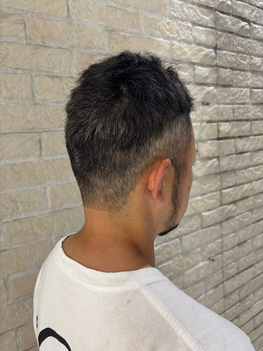 ショート メンズ 【メンズ特化】セン ターパート/保坂太一のヘアスタイル