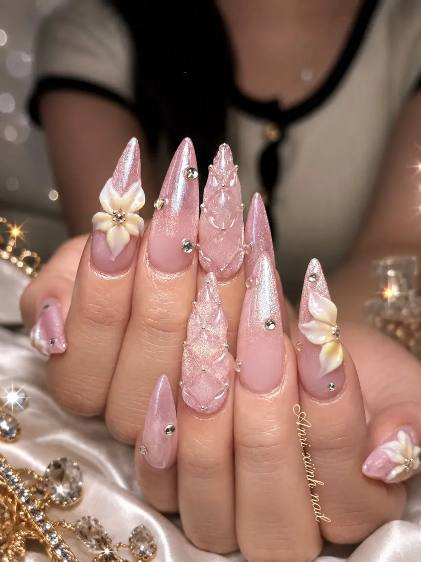 ネイル チークネイル 長さ出し フットネイル ジェルネイル 卒業式 𝓐𝓷𝓻𝓲 XiinhNailのネイルデザイン