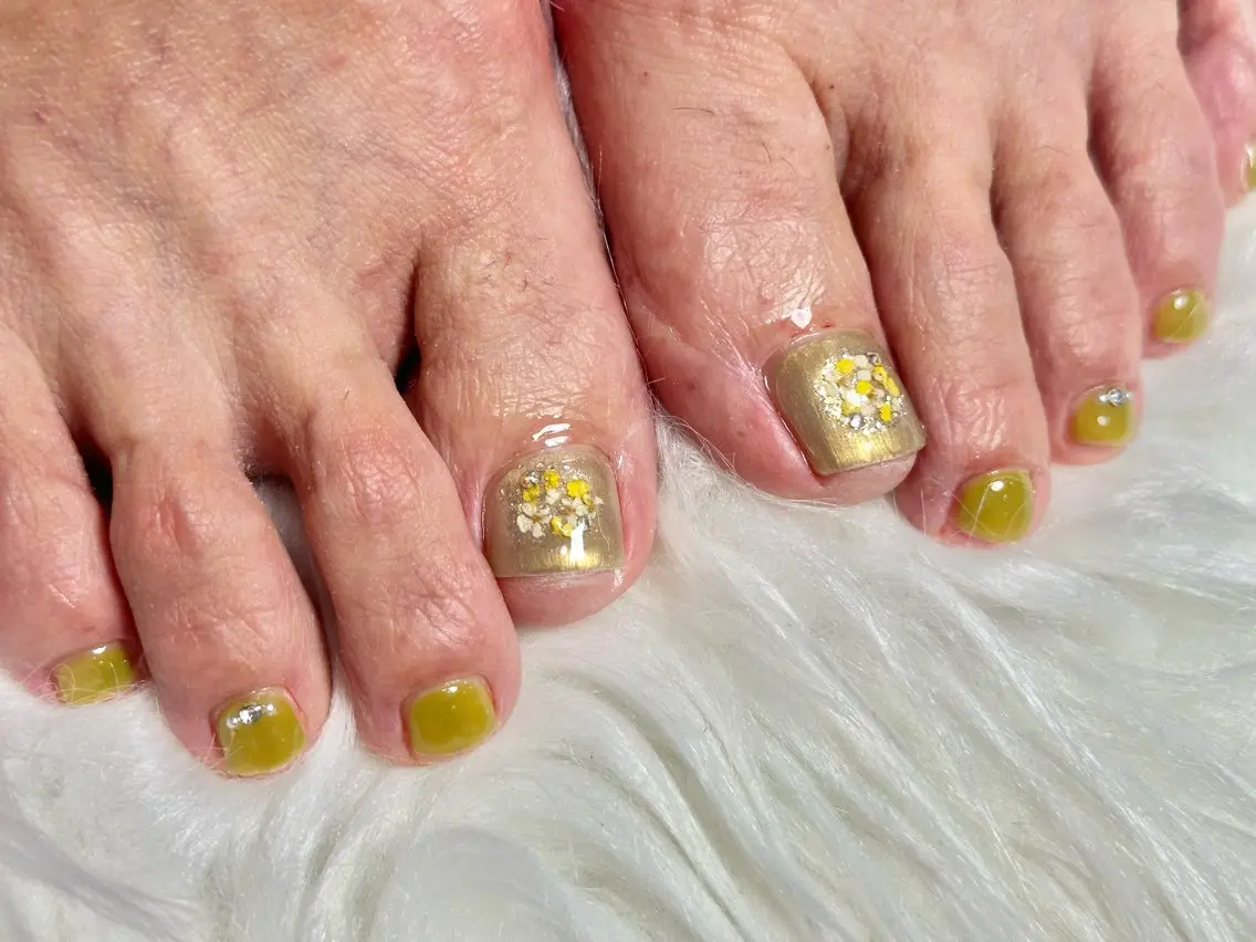 ネイル フットネイル nailsalon Luce🕊️のネイルデザイン