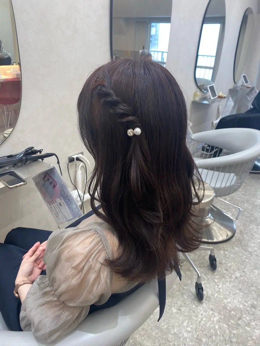 ロング ヘアアレンジ シールエクステ くびれヘア エクステ 顔周りカット 髪質改善 ヘアセット レイヤー/顔周り/ 透明感カラー/ななのヘアスタイル