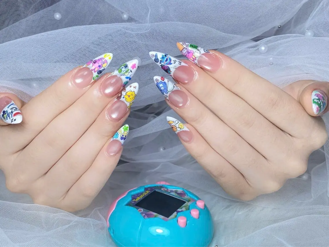 ネイル 長さ出し ジェルネイル 韓国ネイル マグネットネイル 持ち込み ハンドネイル SHE NAILのネイルデザイン