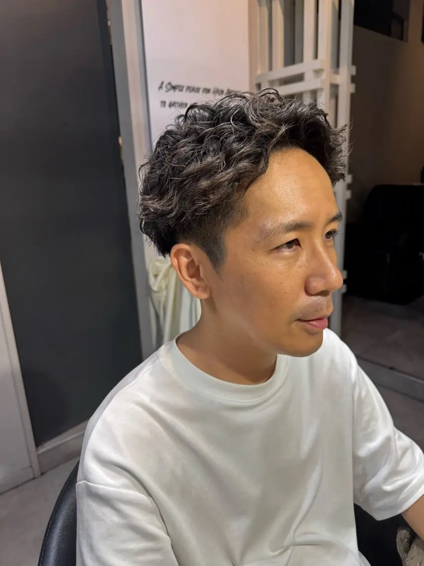 ショート パーマ メンズ スパイキーショート ショートヘア カット パーマ トリートメント 似合う髪型が 分からない方へのヘアスタイル