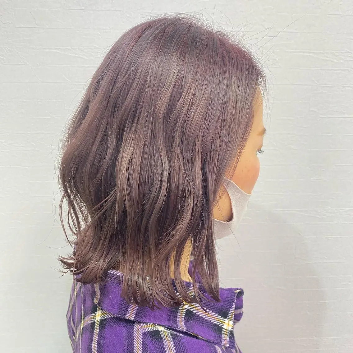 ロング カラー アッシュ ベージュカラー グレージュ ハイトーンカラー ラベンダーカラー UNDER vr 【アンダーバー】のヘアスタイル