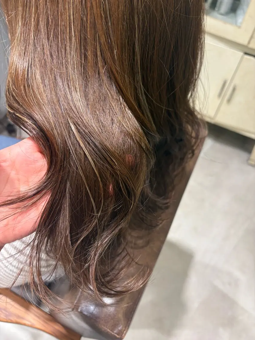 ミディアム カラー ヘアカラー 佐伯 美麗のヘアスタイル