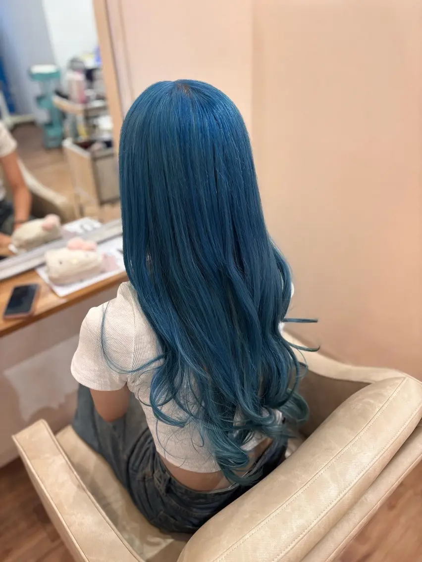 ロング ヘアカラー 永井大樹✨ 透明感カラー✨のヘアスタイル