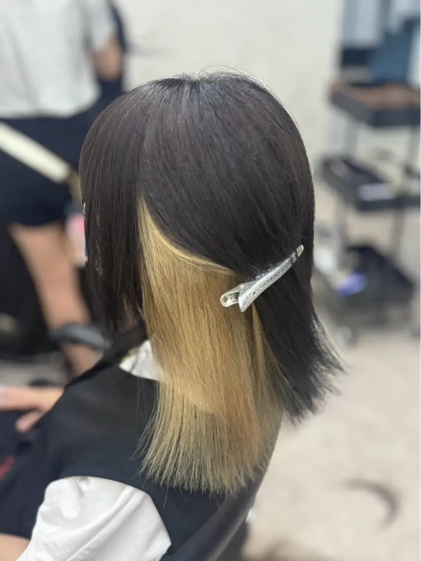 フルカラー＋インナーブリーチ カラー＋髪質別 1ステップトリートメントの写真