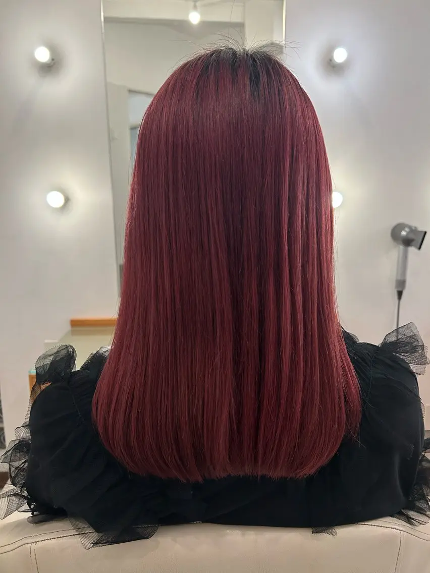 ロング カラー ブリーチ レッドカラー Miu Otaのヘアスタイル