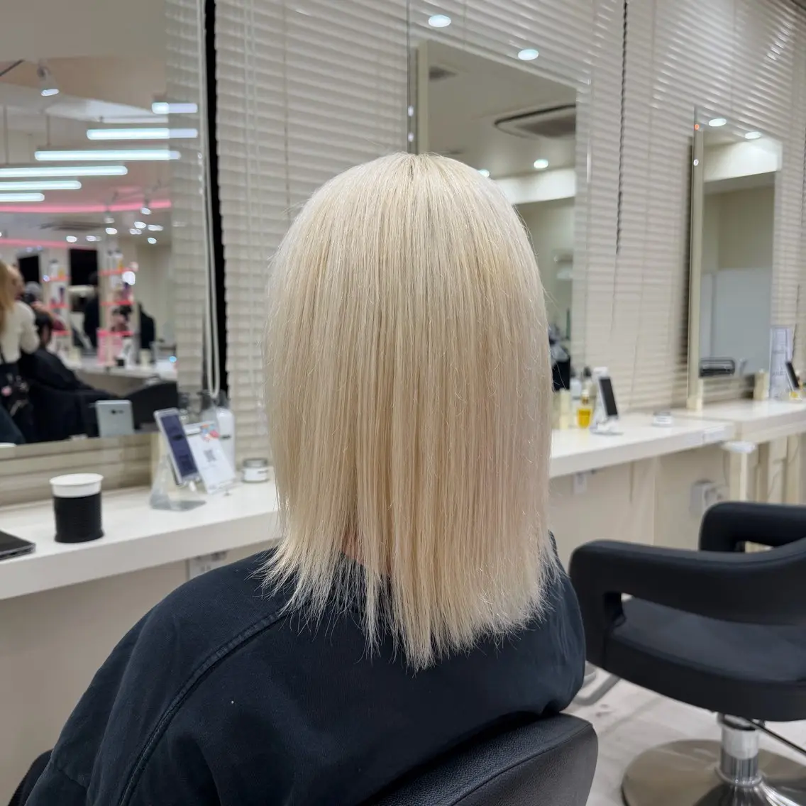 ミディアム ヘアカラー トリートメント ️🫧 AINE 🫧ハイトーンカラーのヘアスタイル